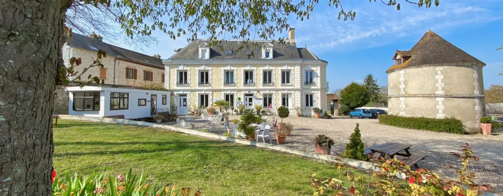 Camping Château de Bouafles - image n°1 - Camping2Be