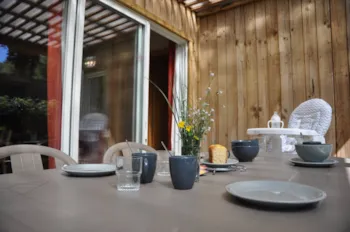 Mietunterkunft - Chalet Premium Nature 41 M² - 3 Zimmer - Flower Camping de Rouffiac