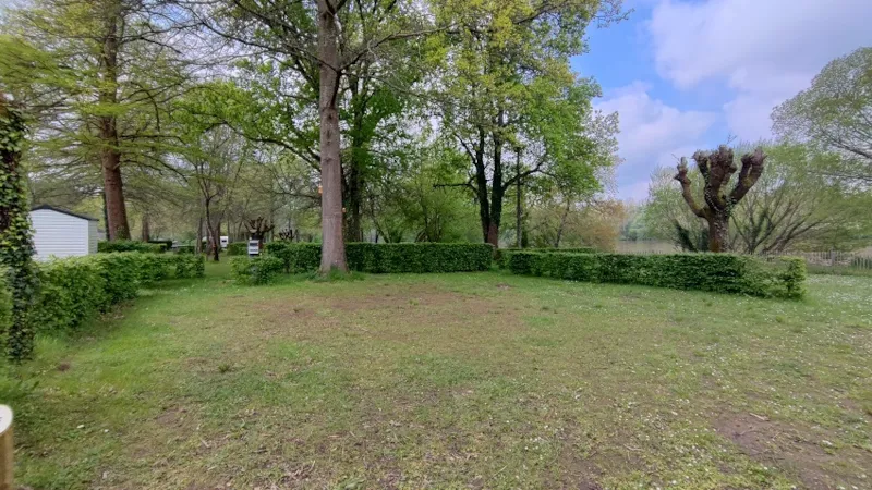 Emplacement Randonneur À Pied Ou À Vélo Avec Tente Sans Électricité