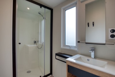 Mobile Home Premium 29m² Bahia - 2 bedrooms + covered terrace + dishwasher + TV + AC