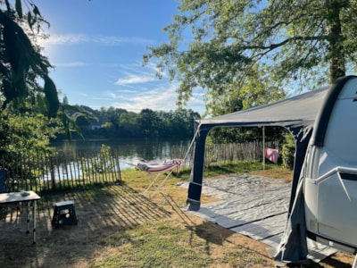 Flower Camping LES BERGES DE LA DORDOGNE