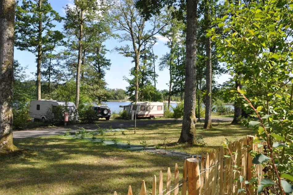 Camping du Grand Etang de Saint-Estèphe
