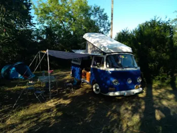 Stellplatz - Camping-Pauschale (Stellplatz, 2 Personen, 1 Fahrzeug) -  Camping Onlycamp Vauban