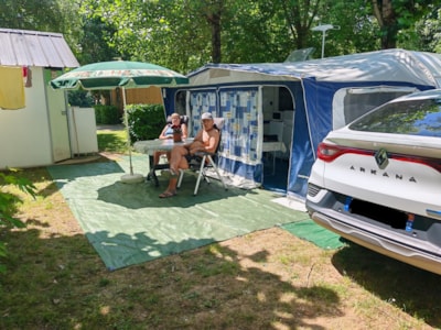Pitch with private sanitary facilities