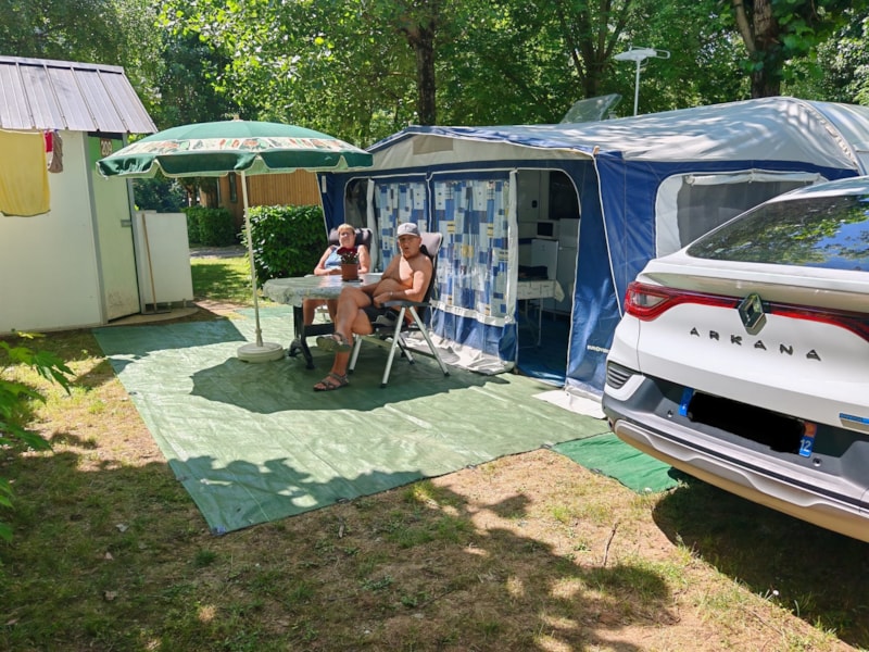 Staanplaats  met privé sanitair