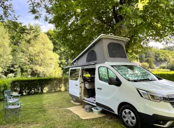 Stellplatz - Stellplatz + Elektrischer Anschluss 10 Amp - Camping Marmotel