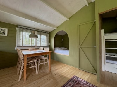 Wooden cabin the Great Tit