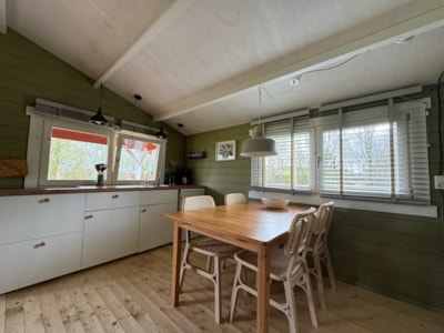 Wooden cabin the Great Tit