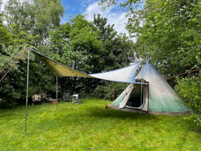 Pitch: tent