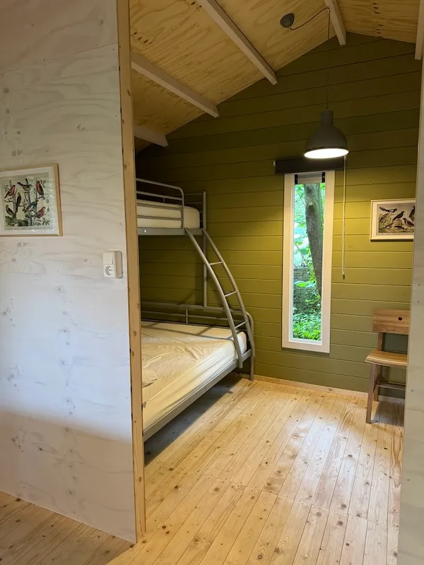 Cabane En Bois L'hirondelle