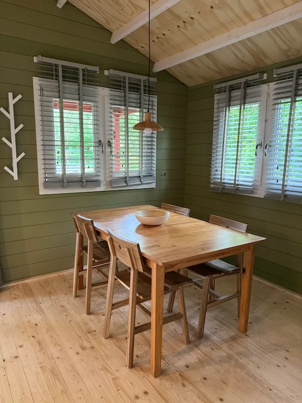 Cabane En Bois L'hirondelle