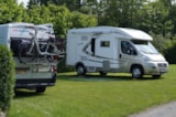 Stellplatz Für Reisemobil Bis Max. 3.5 Tonnen Stellplatz Für Reisemobil Bis Max. 3.5 Tonnen