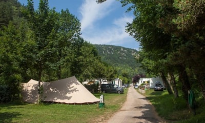 Nature Package Pitch: car + tent/caravan or camping-car
