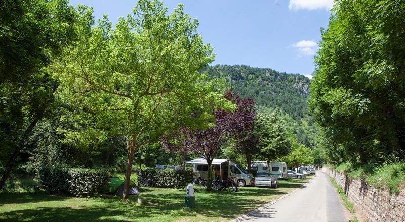Stellplatz Nature: Auto + Zelt/Wohnwagen oder Wohnmobil