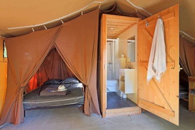 Sweet Wood & Canvas tent