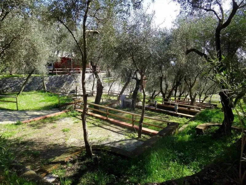 Emplacement: Caravane + Voiture + Électricité + Wi-Fi