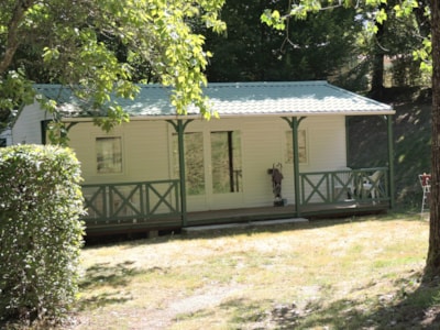Chalet Alizé Confort+ 32m² (3 bedrooms) + sheltered terrace + Dishwasher + 2 Deckchairs
