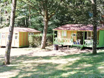 Accommodation - Chalet Class3 Confort 30M² (3 Bedrooms) + Sheltered Terrace - Camping Domaine La Plage du Garoustel