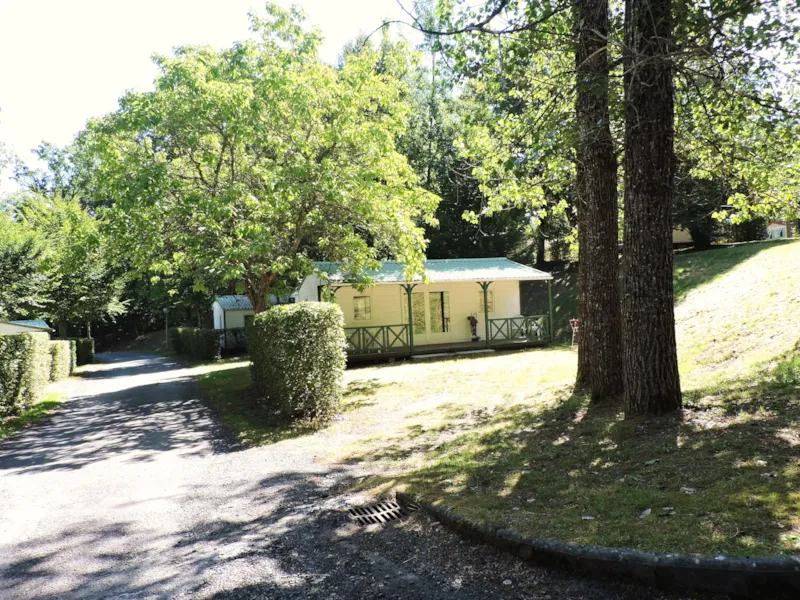 Chalet Alizé Confort+ 32M² (3 Chambres) + Terrasse Couverte + Lave Vaisselle + 2 Transats