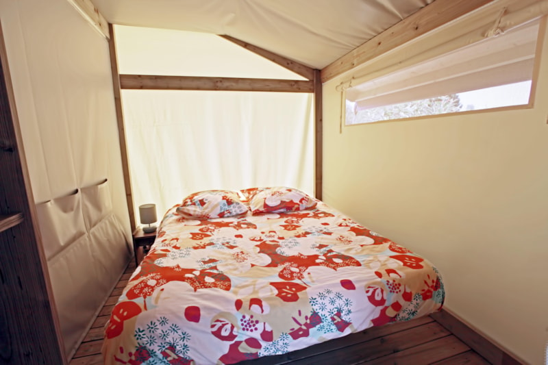 Lodge Toilé 30 m² (2 chambres, salle d'eau et kitchenette) + terrasse couverte