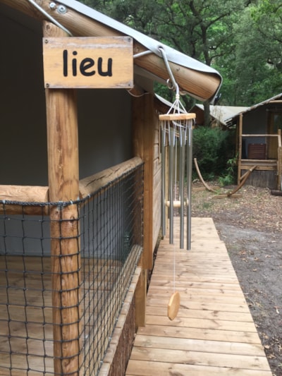 WOODEN BUNGALODGE 12m² - Lieu