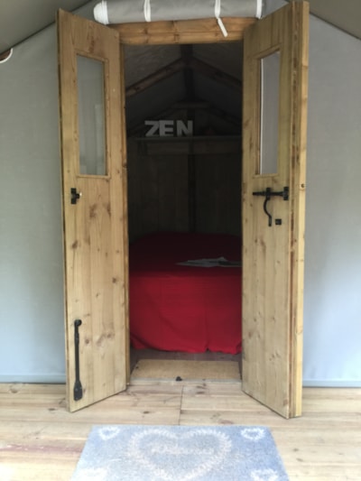 WOODEN BUNGALODGE 12m² - Lieu