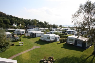 Pitch tent/caravan/camping-car