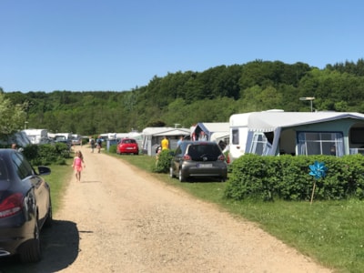 Pitch tent/caravan/camping-car