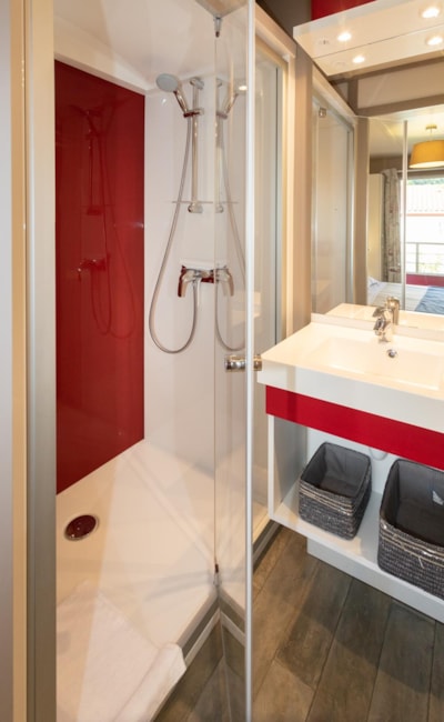 35m² HÔTELIER CHALET - 2 bedrooms and 2 bathrooms