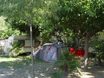 Stellplatz - Stellplatz Zelt 80M² - Camping  L'Oasis Palavasienne et Eden camping