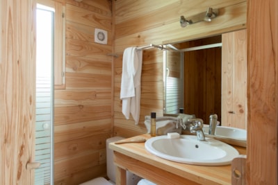 Wood Cabin