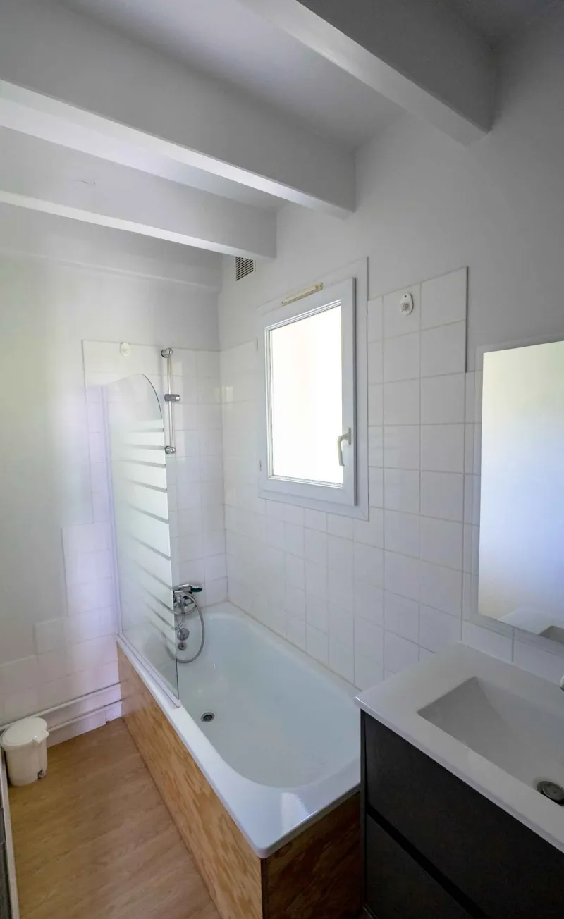 Gîte 32M² (1 Chambre) + Terrasse Ouverte + Lv + Tv