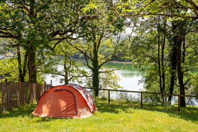 Comfort Package lake view (caravan or motorhome / 1 car / electricity )