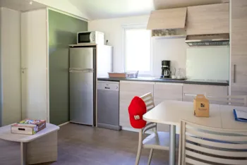 Accommodation - Mobile Home Comfort 35 M² (3 Bedrooms) + Half-Covered Terrace 6M² - Flower Camping du Lac du Causse