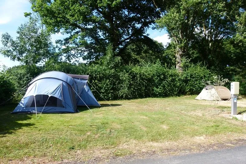 Emplacement Avec Électricité Pour Tente