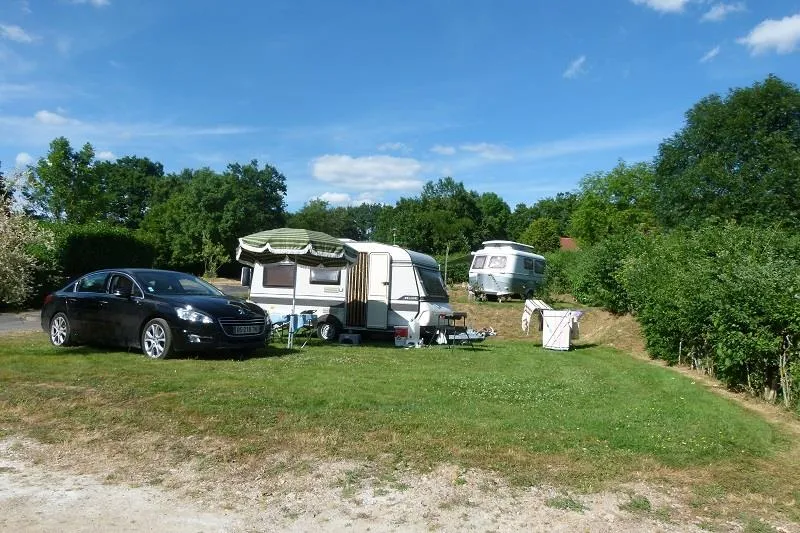 Emplacement Grand-Confort -Caravane Et Camping-Car