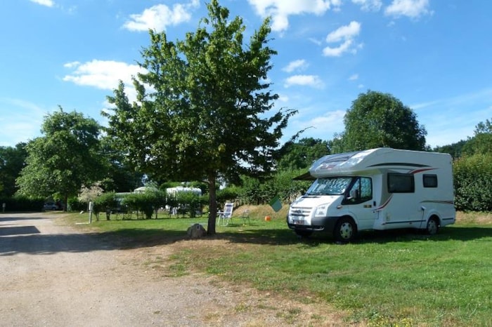 Emplacement Grand-Confort -Caravane Et Camping-Car