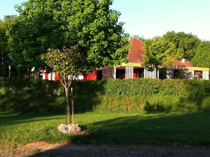 Flower Camping Val Vert en Berry — Photo 1