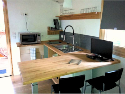 Cabane Confort vue sur Indre - 25m² - 1 bedroom + covered terrace + TV