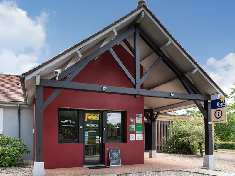 Forfait Confort (Emplacement + Tente Ou Caravane Ou Voiture) Avec Électricité