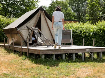 Huuraccommodatie(s) - Lodge Standaard Tent - 1 Slaapkamer - Zonder Sanitair + Terras - Flower Camping Val Vert en Berry