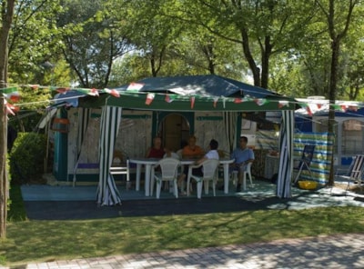 Pitch   A + car + tent or caravan + electricity 8A + digital TV + water and drainage point — 2