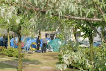 Pitch - Pitch   A + Car + Tent Or Caravan + Electricity 8A + Digital Tv + Water And Drainage Point - Camping San Marco