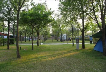 Pitch - Pitch  Bplus + Car + Tent Or Caravan + Electricity 6A + Water And Drainage Point - Camping San Marco