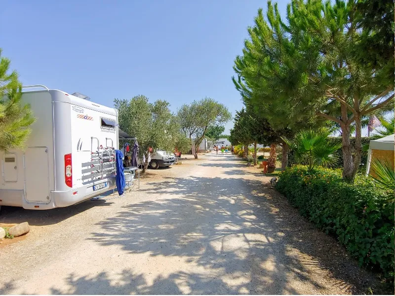 Emplacement Pour Campingcar/ Caravane