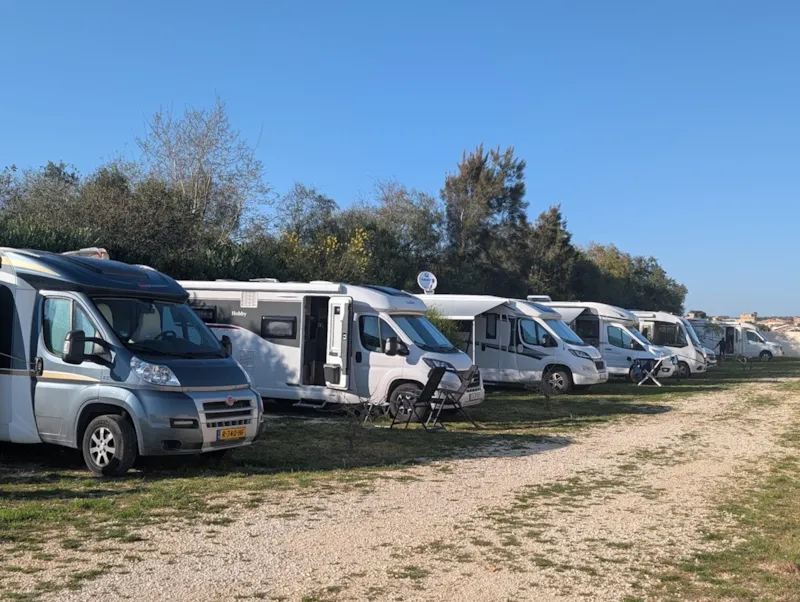 Grand Emplacement Pour Tente/Camping Car/Caravane