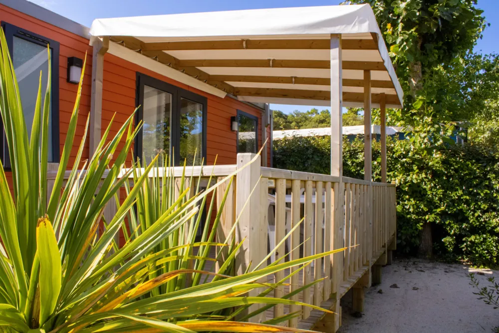 Mietunterkunft - Cottage Papaye - 33M² - Halbüberdachte Terrasse - 3 Zimmer - Camping Le Bois Verdon