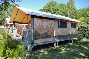 Mietunterkunft - Lodge Victoria (2 Zimmer - Ohne Sanitäranlagen) - Camping les Floralies
