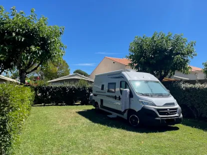 Forfait Piazzola/1 Auto + Tenda, Roulotte O Camper + Elettricità 80 M²