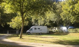 Camping municipal le Pré Coulet - image n°3 - Roulottes
